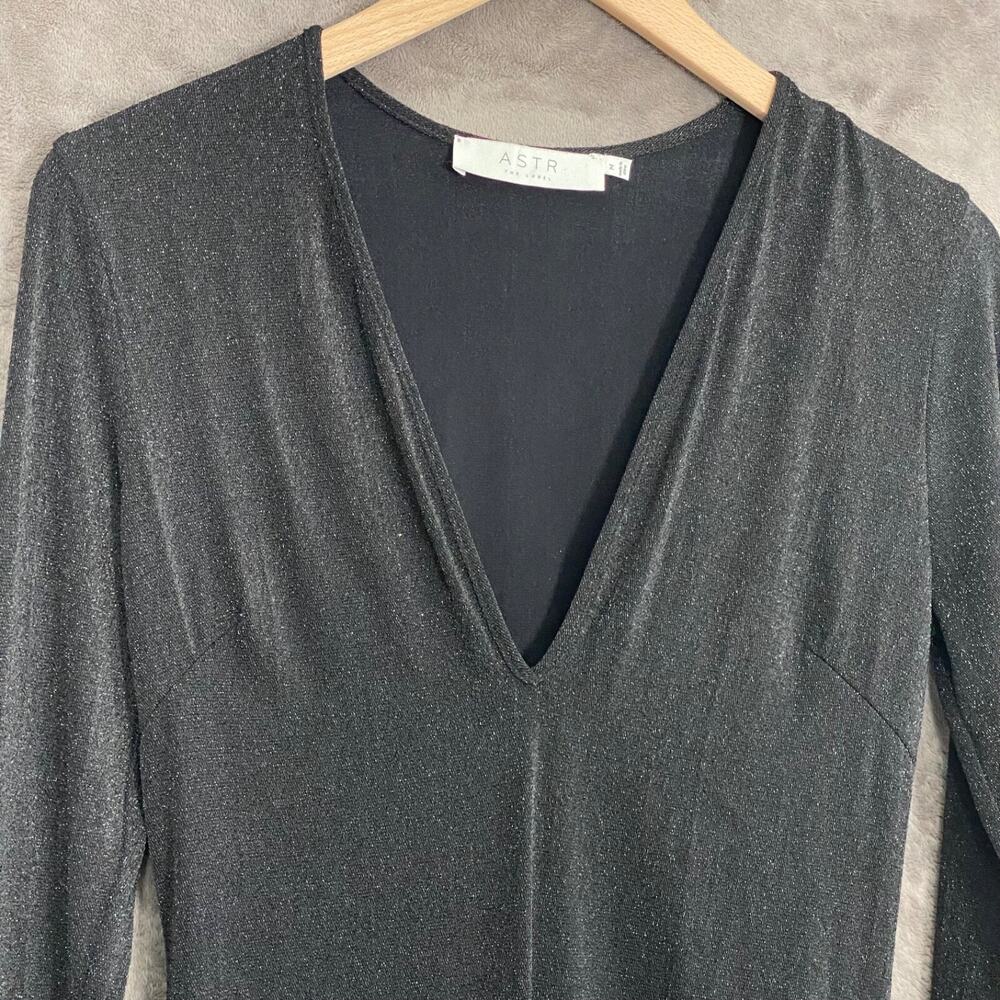 ASTR The Label Womens Long Sleeve Bodysuit Size‎ M Black Sparkly Deep Vneck Sexy - Picture 2 of 8